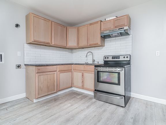 3rd image of 343 Rogers St
