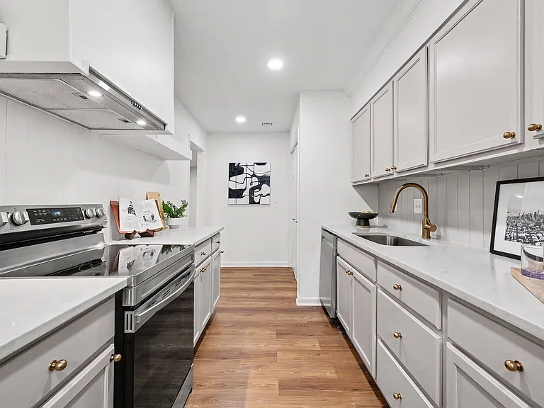 613 Brentwood Point — Photo 18