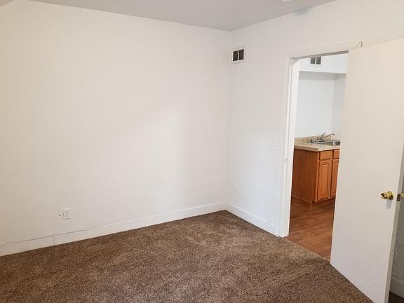4th image of 204 South St APT 4