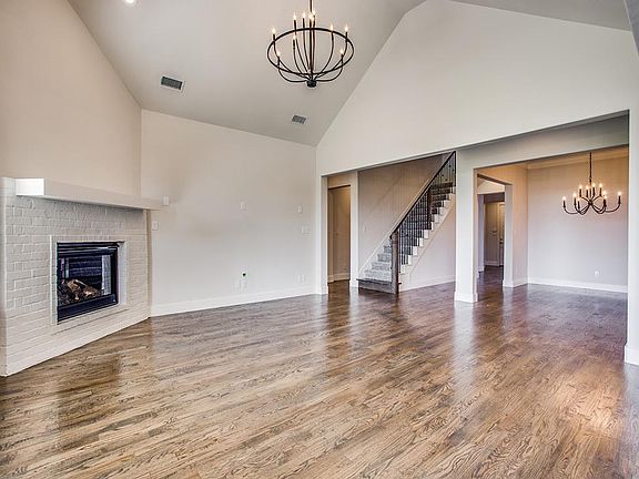 4th image of 3391 Waverly Dr