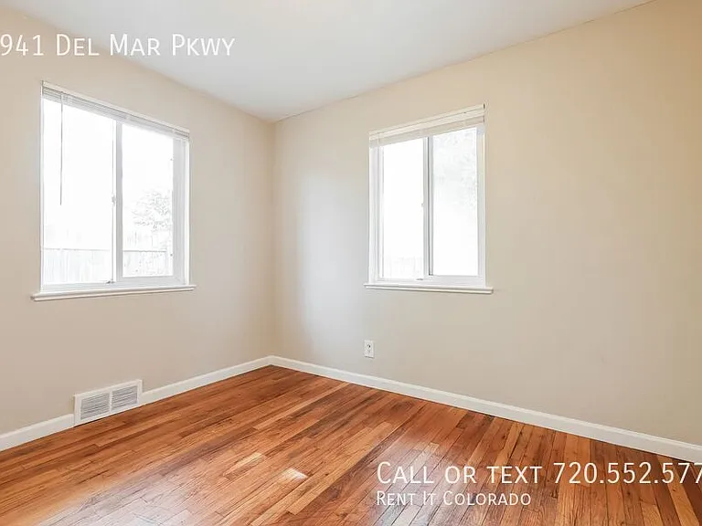1941 Del Mar Pkwy — Photo 12