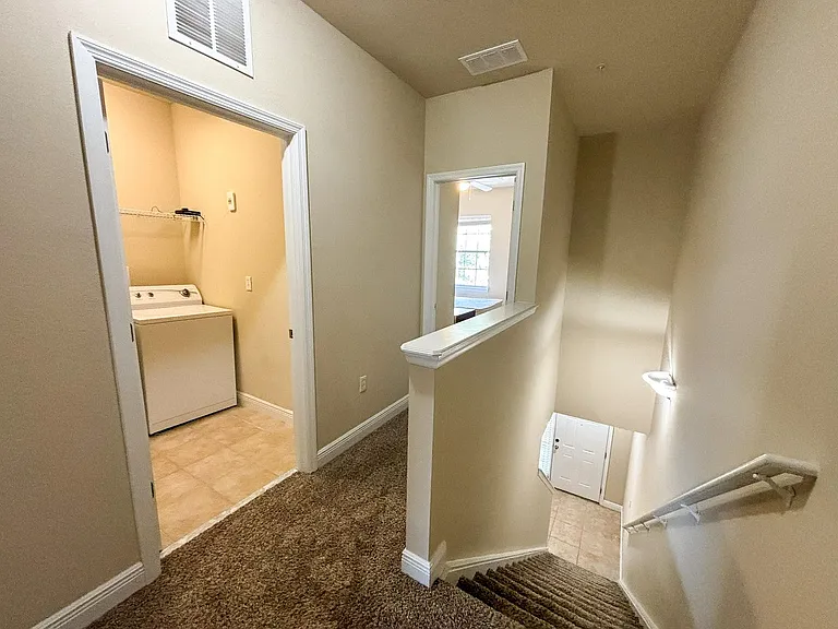 2954 SW 35th Pl #60 — Photo 14
