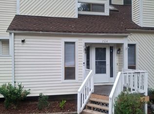 704 Gordon School Ct, North Chesterfield, VA 23236