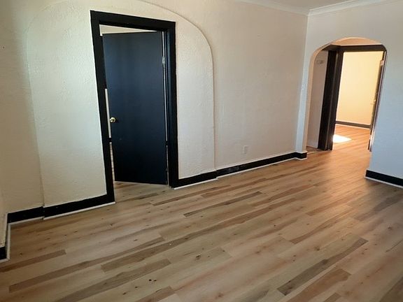 3rd image of 2613 W Capitol Dr #9