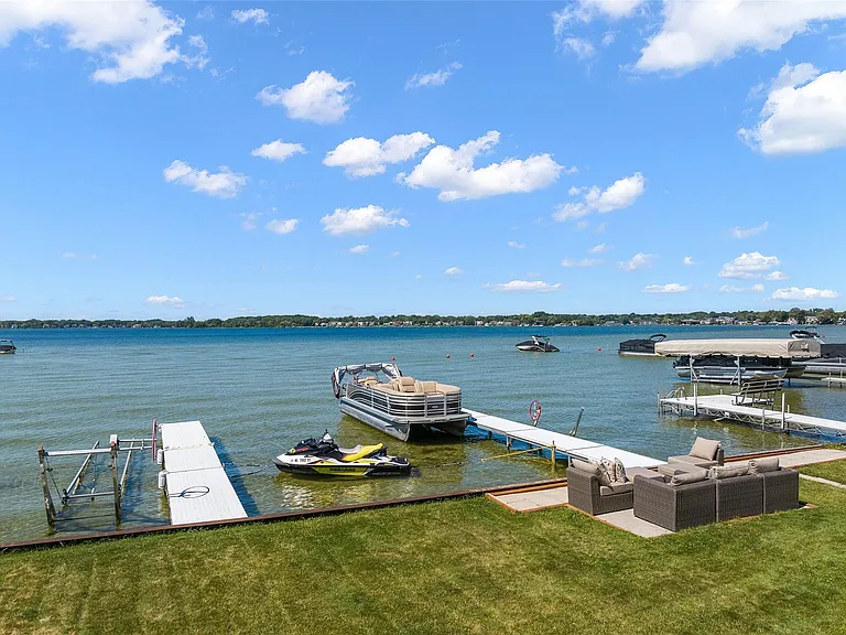 2022 Willow Beach St — Photo 20