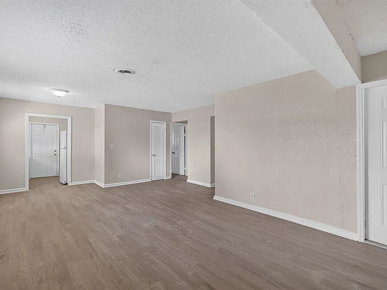 2961 NE 7th Ave #B — Photo 5