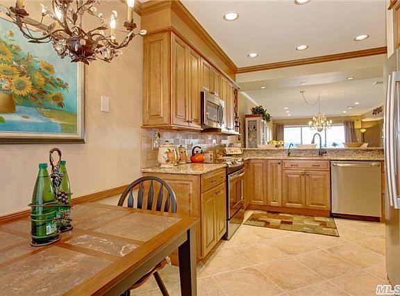 2nd image of 111 Fox Hill Dr