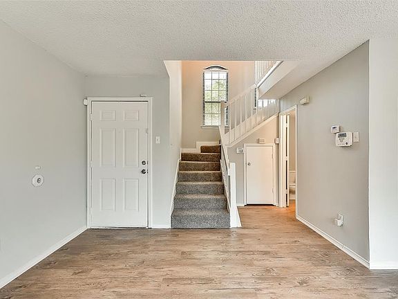 3rd image of 204 San Moritz Ct