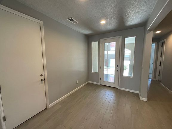 4th image of 9120 Cambrils Dr