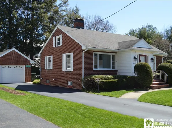 27 Englewood Ave, Jamestown, NY 14701