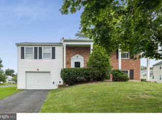 4 Needwood Ln, Willingboro, NJ 08046