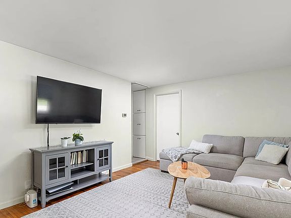 4th image of 10805-10807 N Central Ave #10805