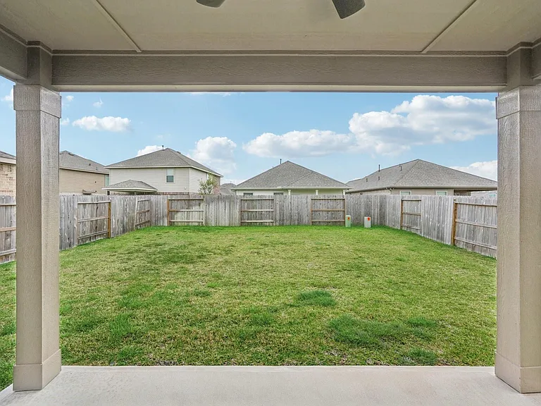 1006 Whispering Winds Dr — Photo 3