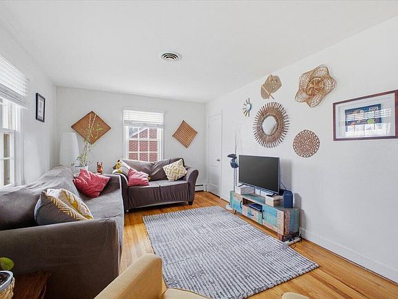 5th image of 2219 Langdon Rd SW