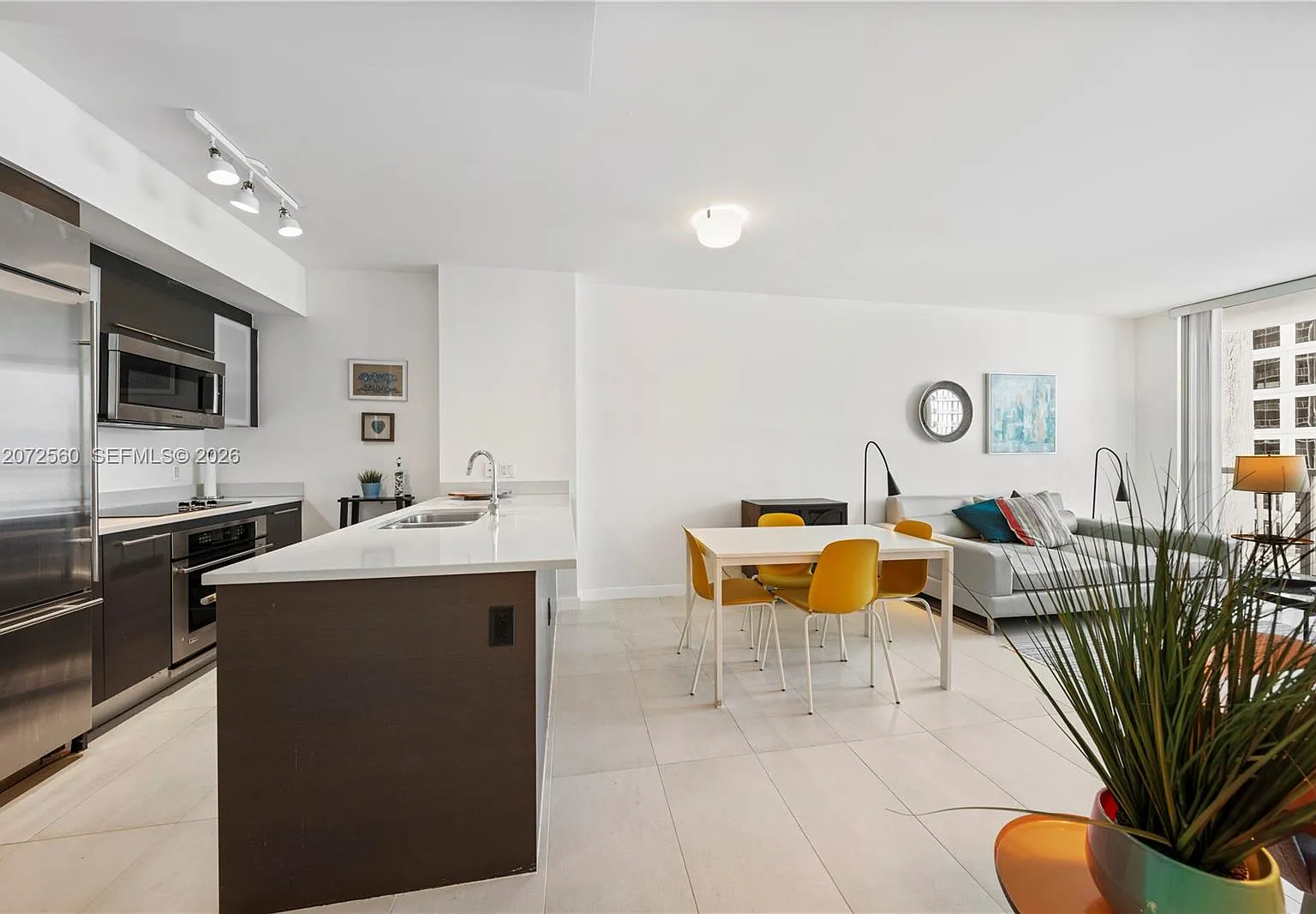 500 Brickell West Condo — Photo 2