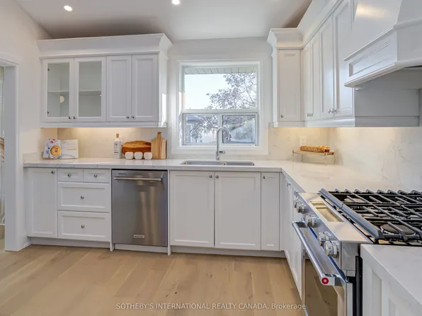 34 Euphrasia Dr, Toronto, ON M6B 3V9