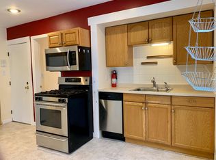 135 Willow St #3, Cambridge, MA 02141