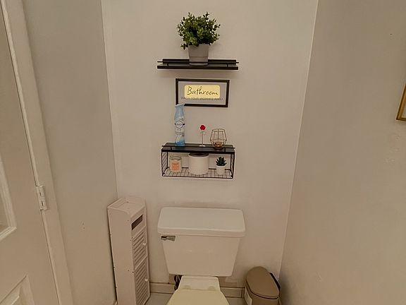 5th image of 5023 Society Pl E APT D
