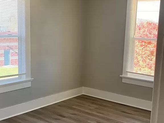 5th image of 815 Dawson St #2