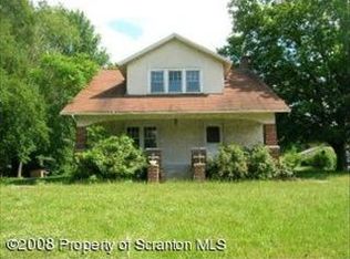 20 Maple St, Waymart, PA 18472