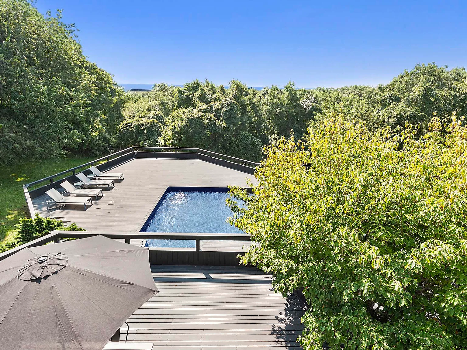 Stunning Montauk Contemporary — Photo 3