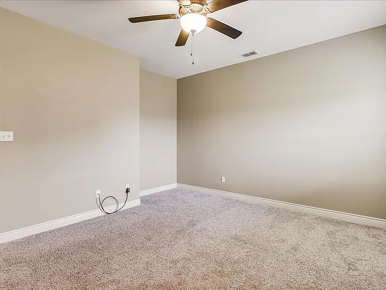 6241 Lago Vista Dr — Photo 51