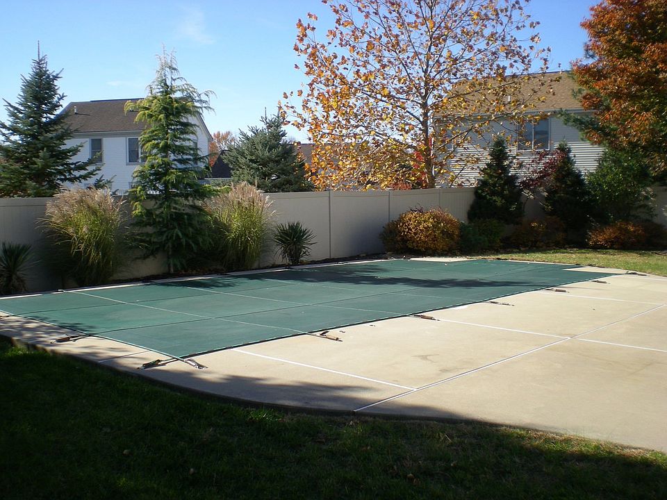 Exterior Back