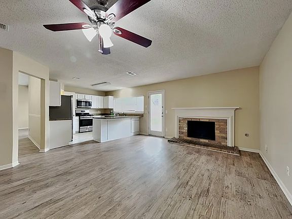 2nd image of 18081 Glenledi Dr