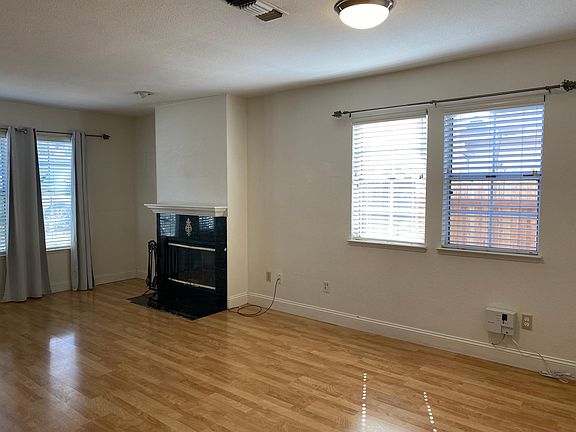 4th image of 2647 Marie Ann Ln