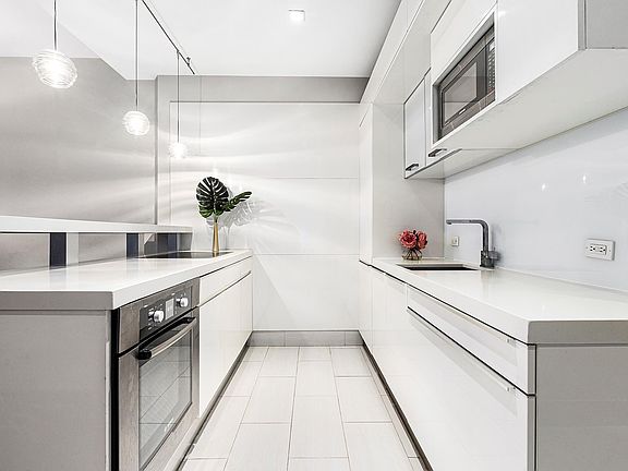 2nd image of 111 Fulton St APT 824