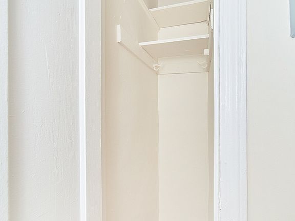 5th image of 123 E 82nd St APT 1B