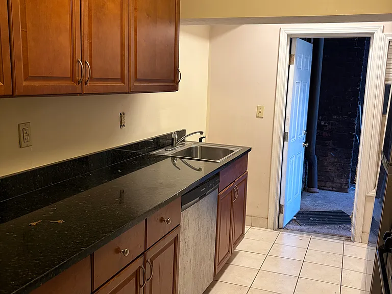 2863 Mayfield Rd #2 — Photo 2