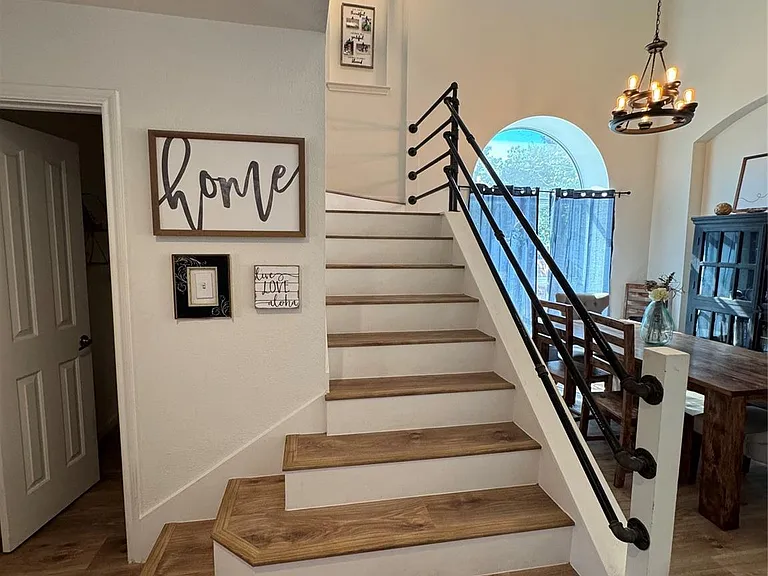 17800 Kilkenny Dr — Photo 3