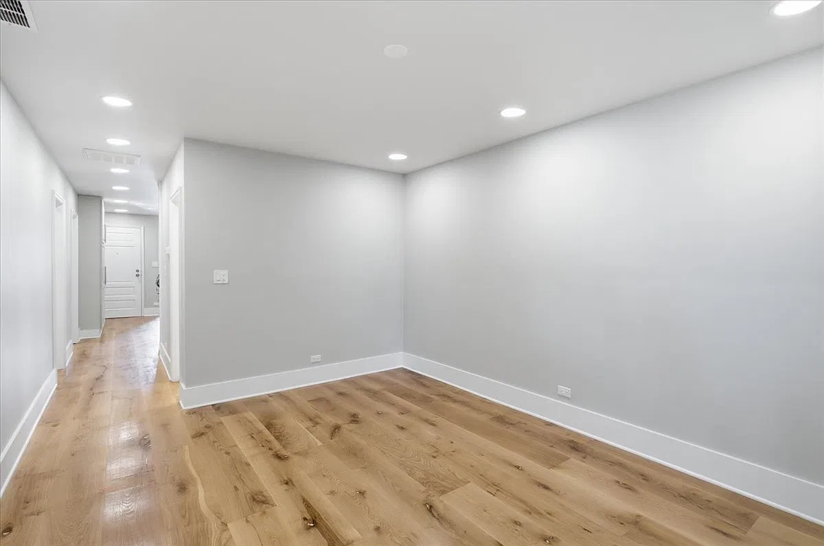 5 bed, 2.0 bath, 2275 sqft, $4,150 — Photo 4