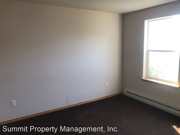 5th image of 250 S Garfield St APT 1