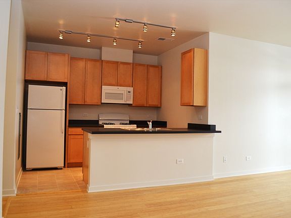 2nd image of 4739 S Evans Ave APT 301