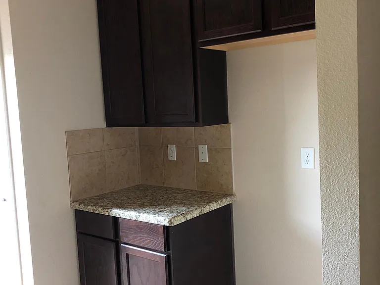 Kitchen - space to put a refrigerator
