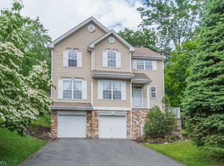 7 Winding Hill Dr, Hackettstown, NJ 07840