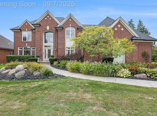 43459 Chardonnay Dr, Sterling Heights, MI 48314