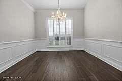 4th image of 235 Vale Dr