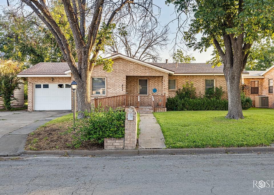 1st image of 611 Allen Dr