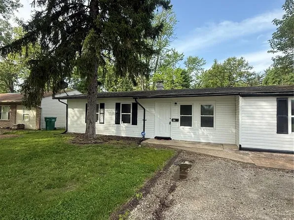 49 E Adams Dr, Cahokia, IL 62206