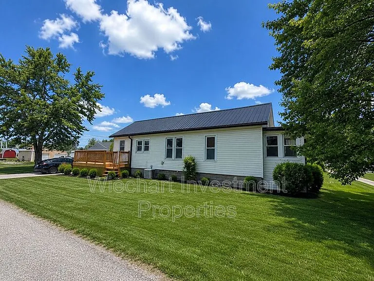 313 E Highland Ave — Photo 1