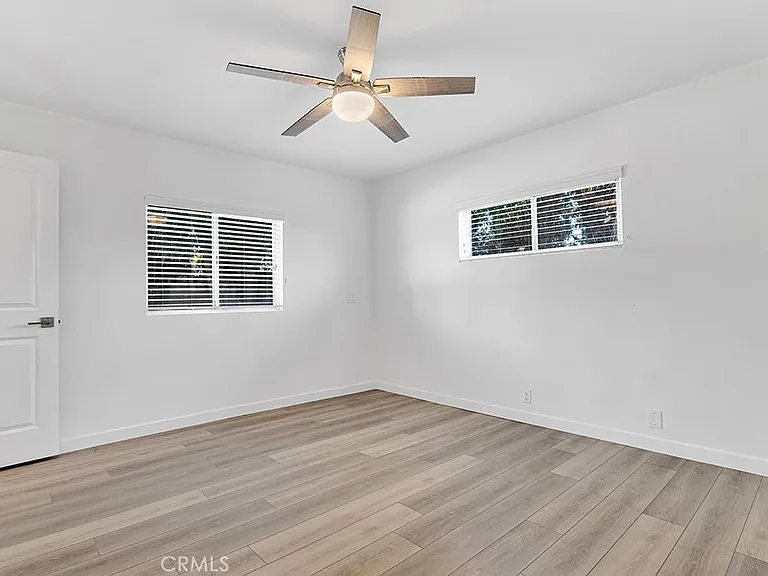 6650 Jumilla Ave — Photo 15
