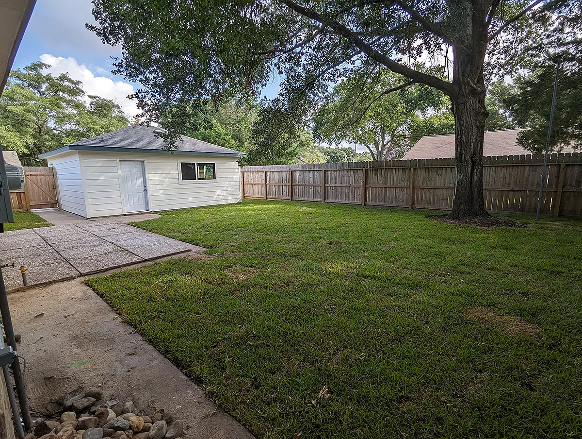 Backyard with detached 400 sqft shop/storage building - 5366 Lincoln Green Dr