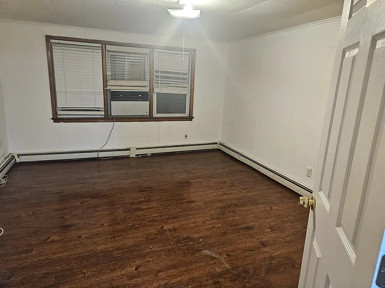 289 Nagel St #2 — Photo 12