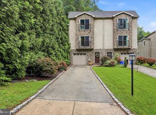 257 Paoli Ave, Philadelphia, PA 19128