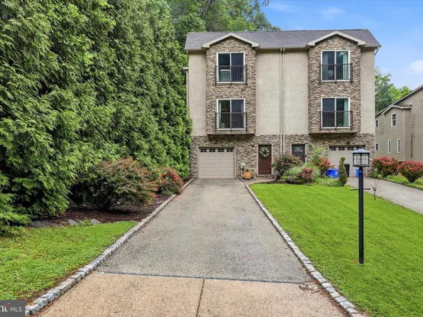 257 Paoli Ave, Philadelphia, PA 19128