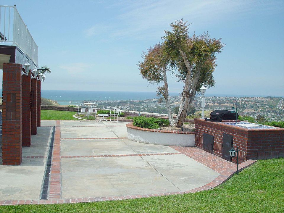 Yard Over Dana Point