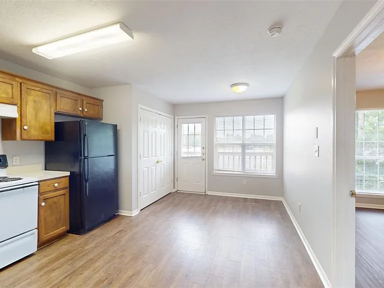 1507 Hollowhill Dr #B — Photo 6